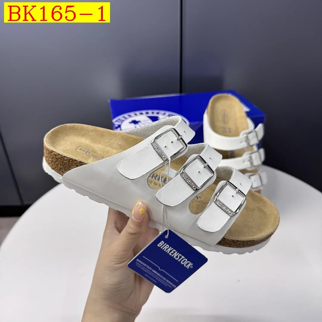 BIRKENSTOCK Slippers