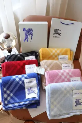Burberry Cashmere Wool Blend Scarf