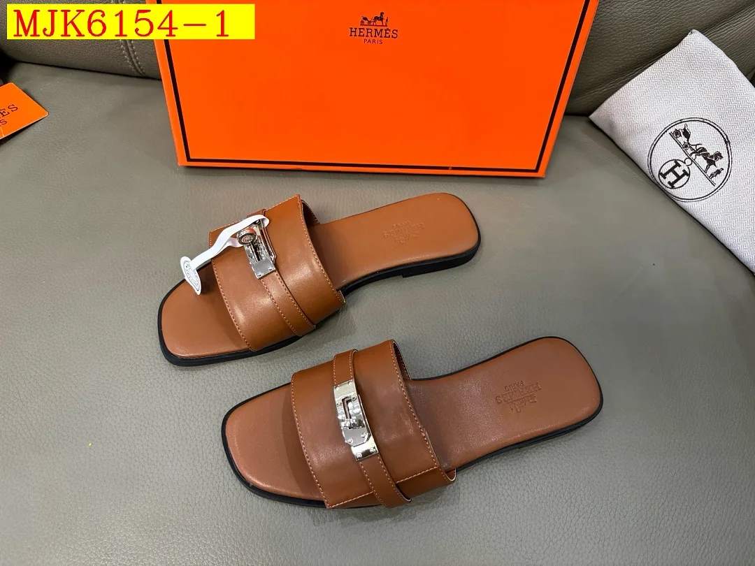 Hermes Avenue Orange Kelly Lock Leather Flat Slide Sandals