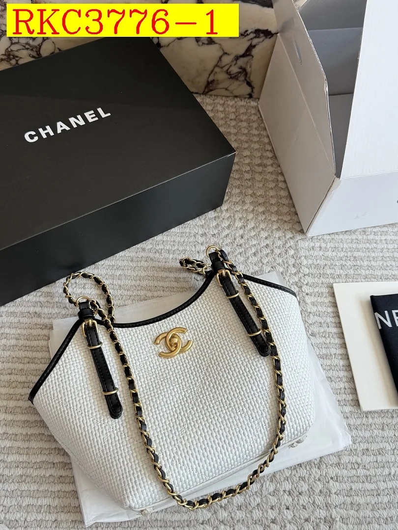 Chanel Shoulder bag