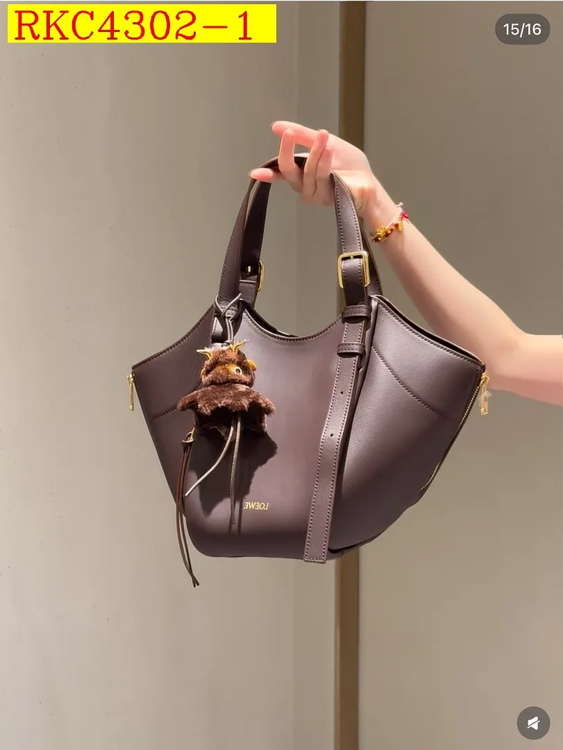 loewe Hammock Flip Bag Shoulder bag