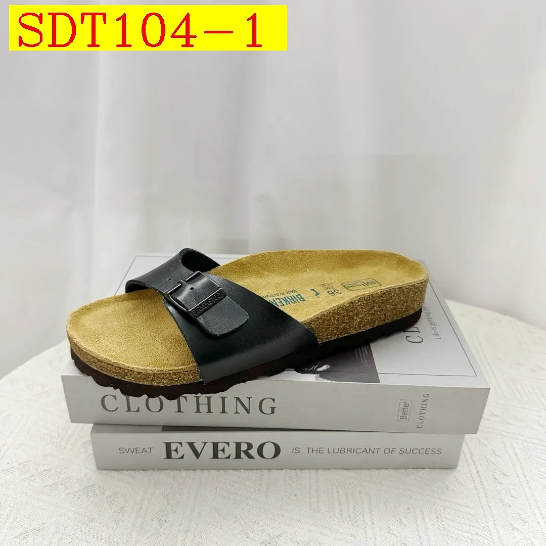 BIRKENSTOCK Slippers