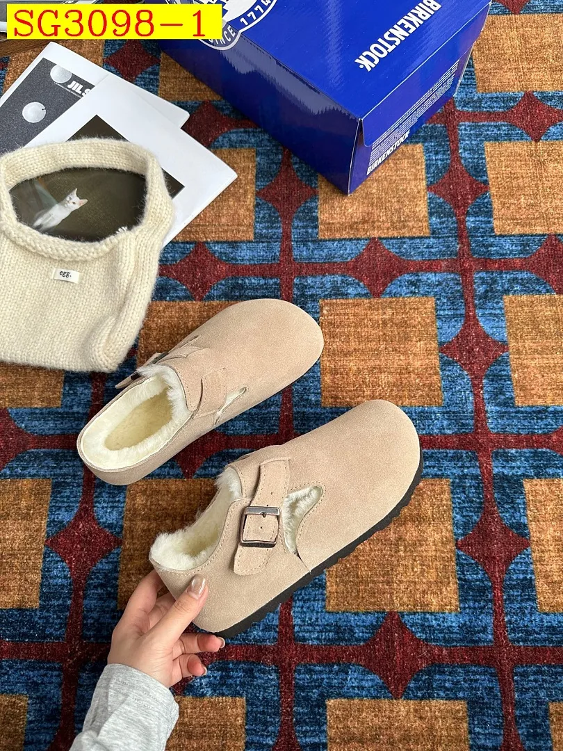 UGG Goldenstar Clog Fur Lined Slip On Mule Slippers