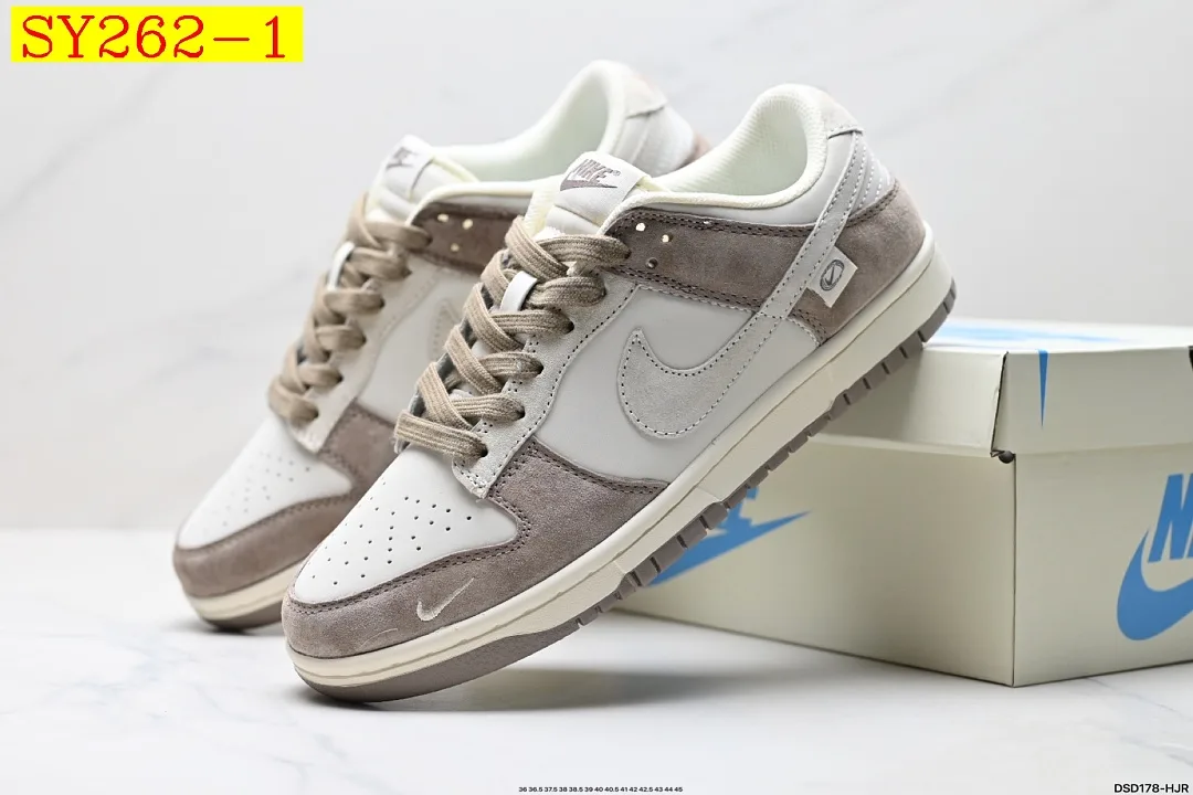 NIKE DUNK LOW